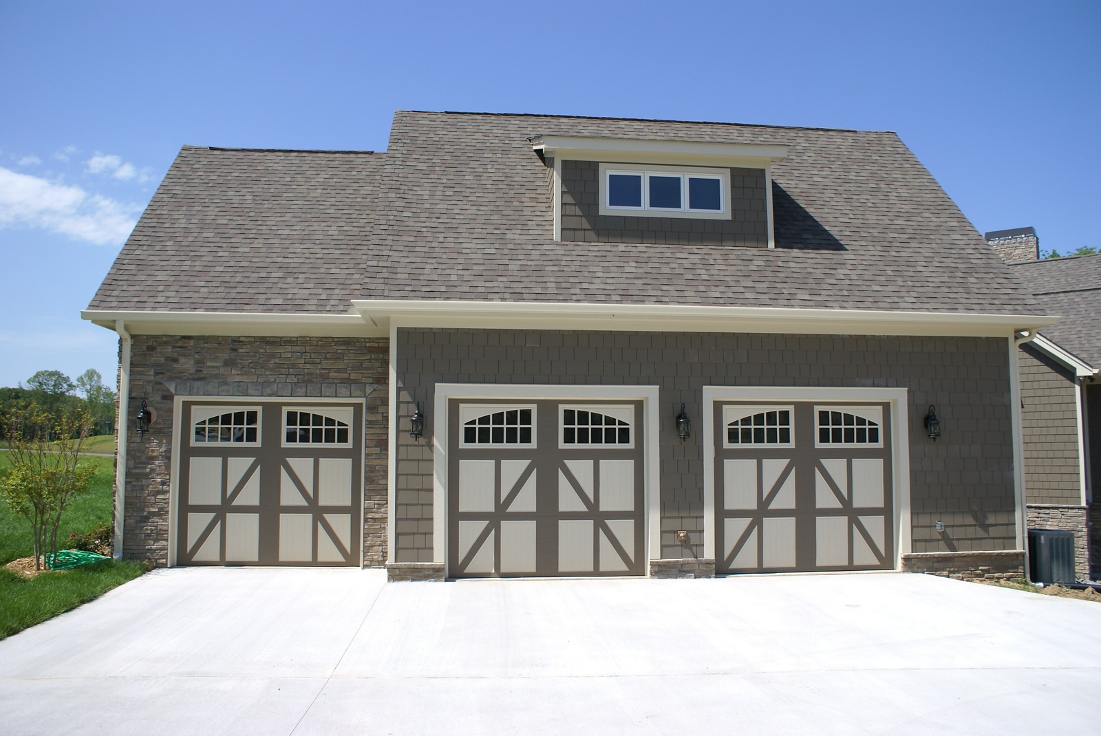 Dakota Door Sales - Garage Door Service - garage door products